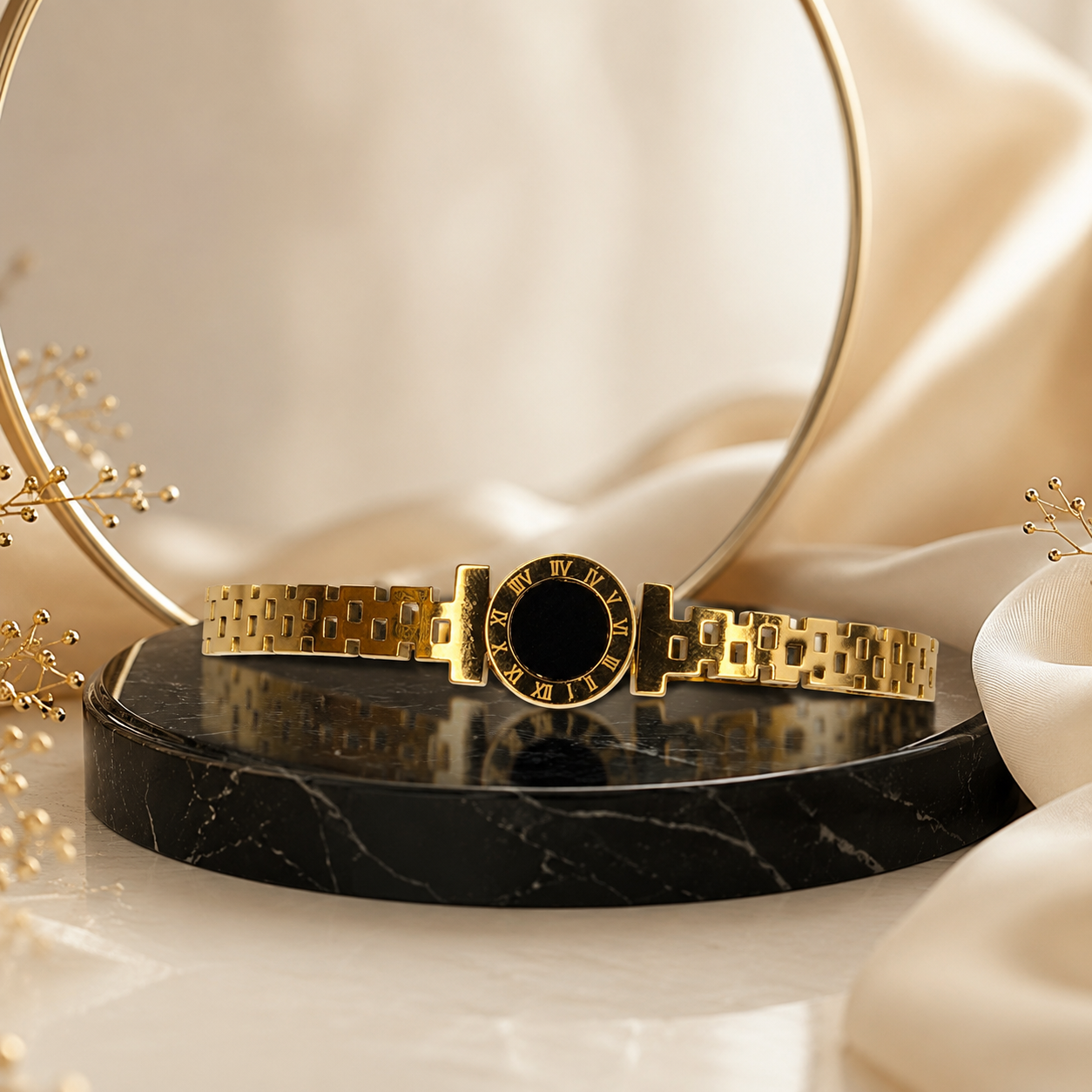 Roman Noir Bracelet Watch