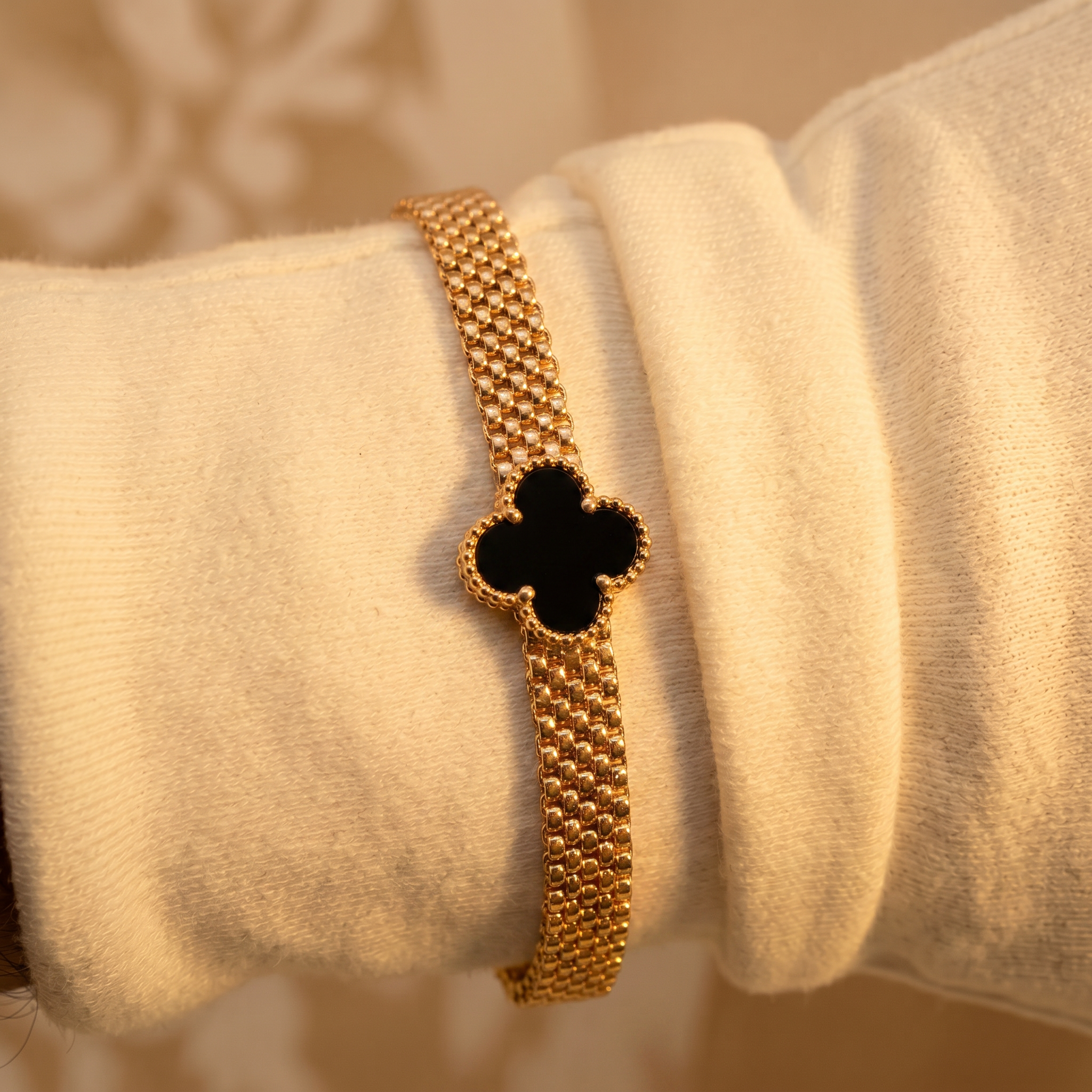 Royal Luxe Noir Clover Bracelet